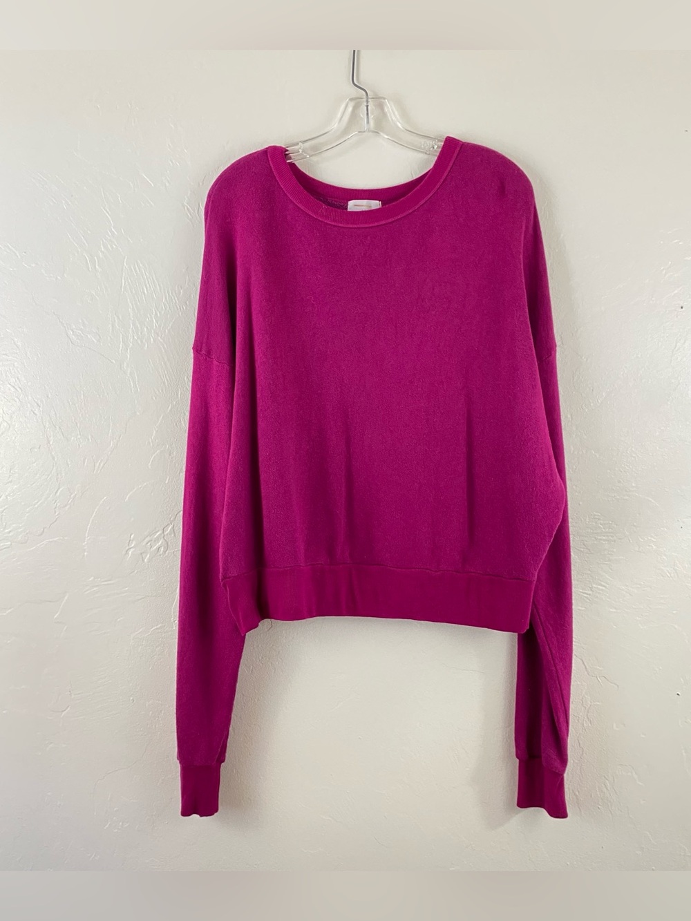 Anthropologie T.La Size Medium Fushia Pink Scoop Neck Pullover Sweater